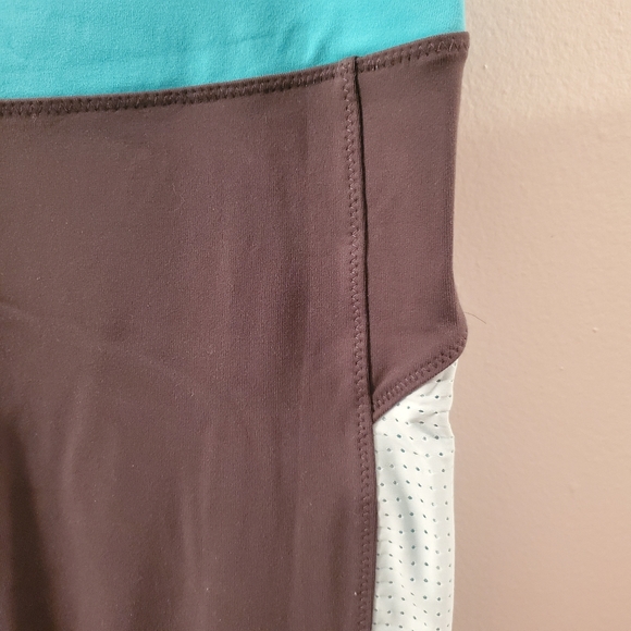 Victoria's Secret VSX Sport | Blue/Grey Knockout Capri Leggings - Picture 5 of 5